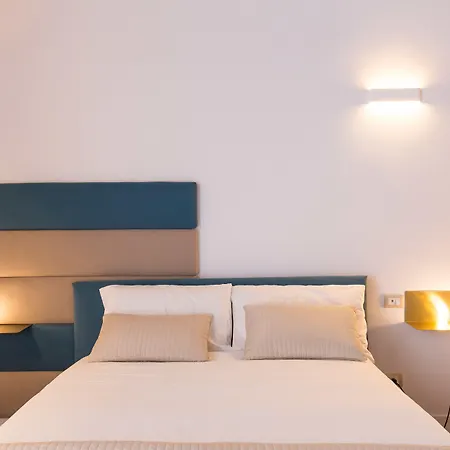 Savoy Riviera Affittacamere 4*